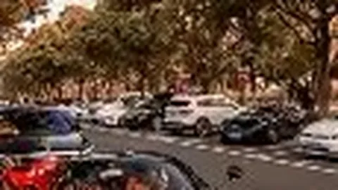 黄金价格波动与供需是否相关？